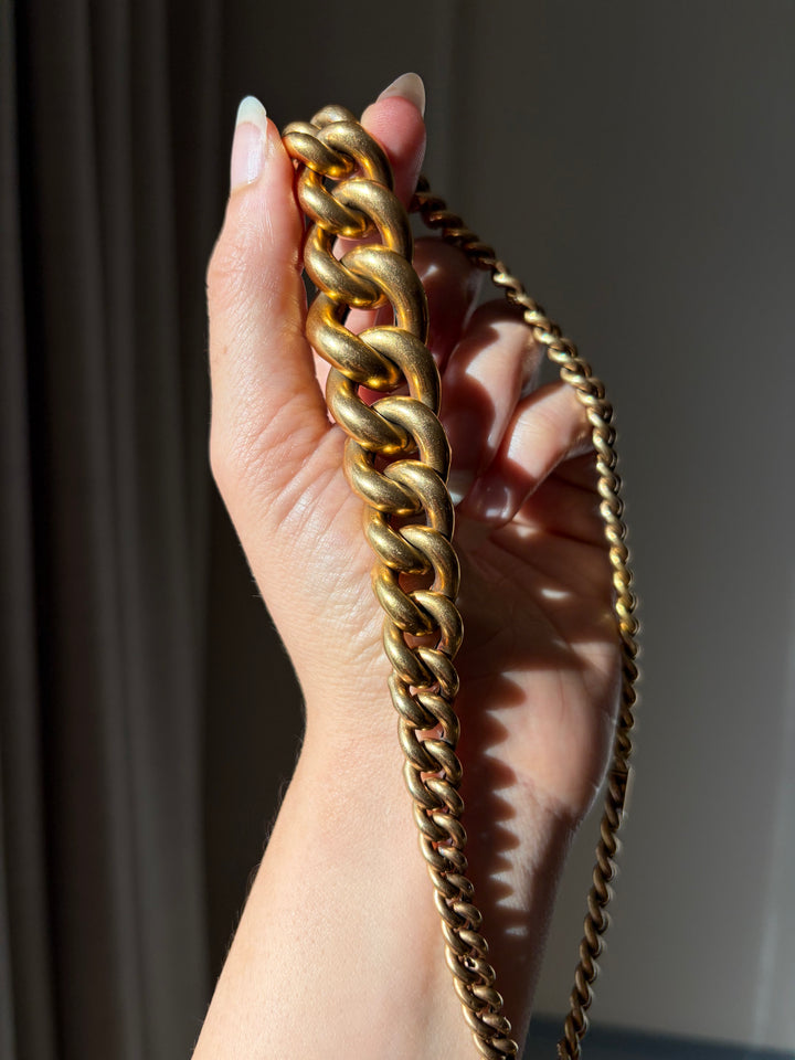 Reversible Victorian 18-Carat Gold Repoussé Collar, English 1880