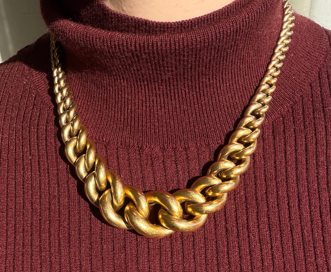 Reversible Victorian 18-Carat Gold Repoussé Collar, English 1880