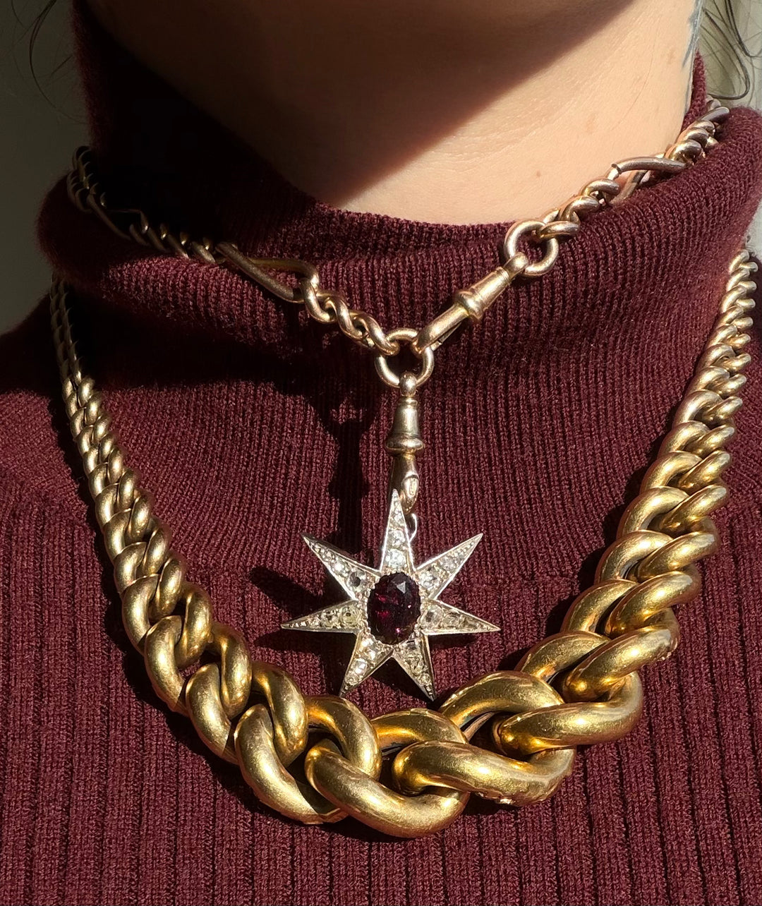 Reversible Victorian 18-Carat Gold Repoussé Collar, English 1880