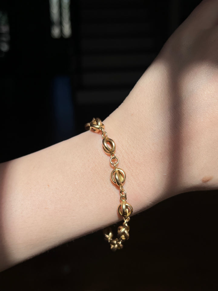 Vintage Sphere Bracelet in 18ct