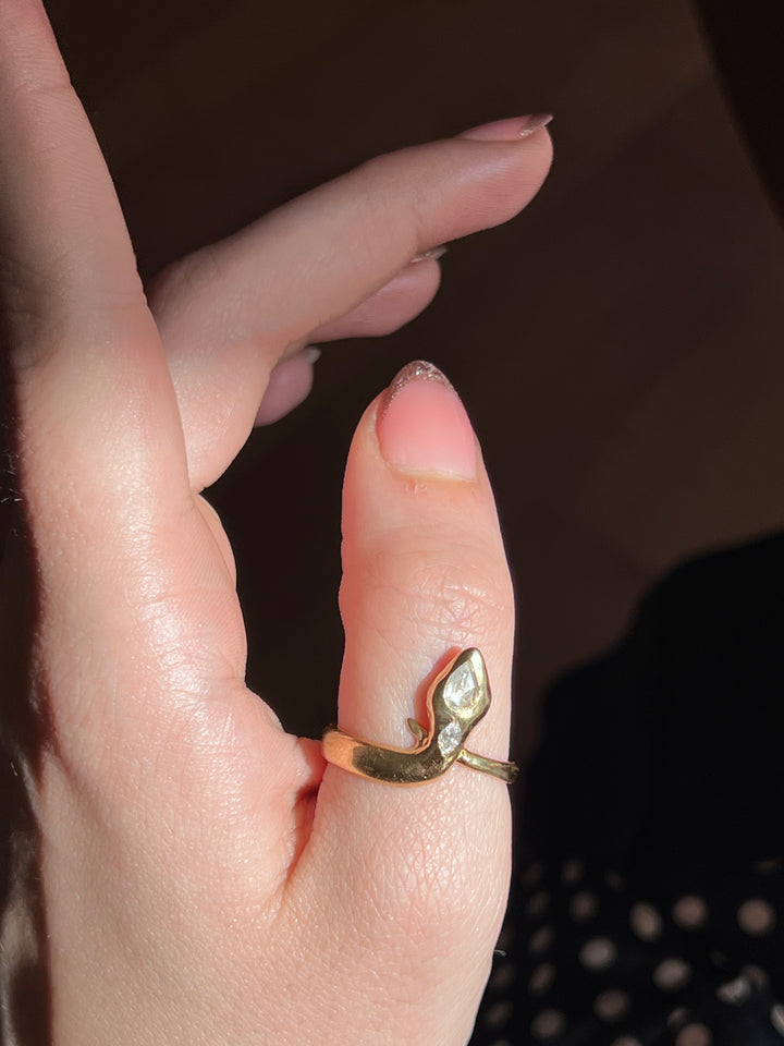 Gorgeous 18ct Serpent Ring with Diamonds