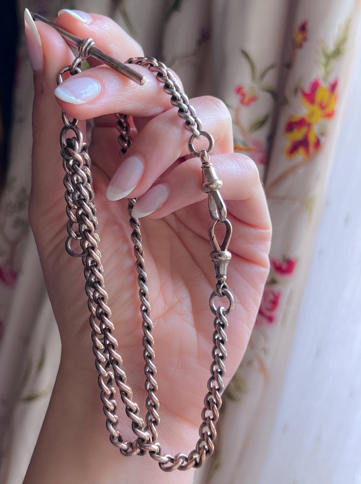 Outstanding 18.5” Victorian Sliding T-Bar Chain