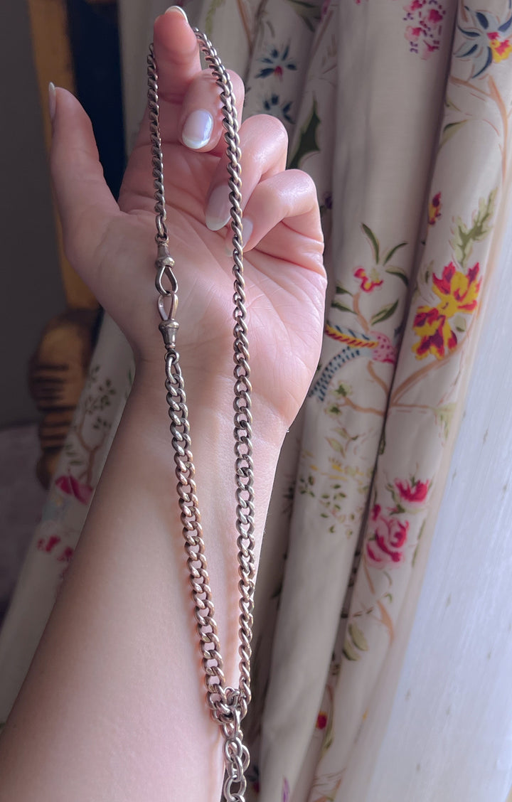 Outstanding 18.5” Victorian Sliding T-Bar Chain
