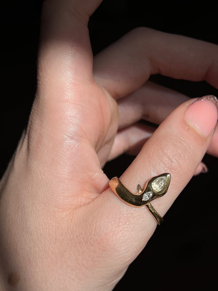 Gorgeous 18ct Serpent Ring with Diamonds