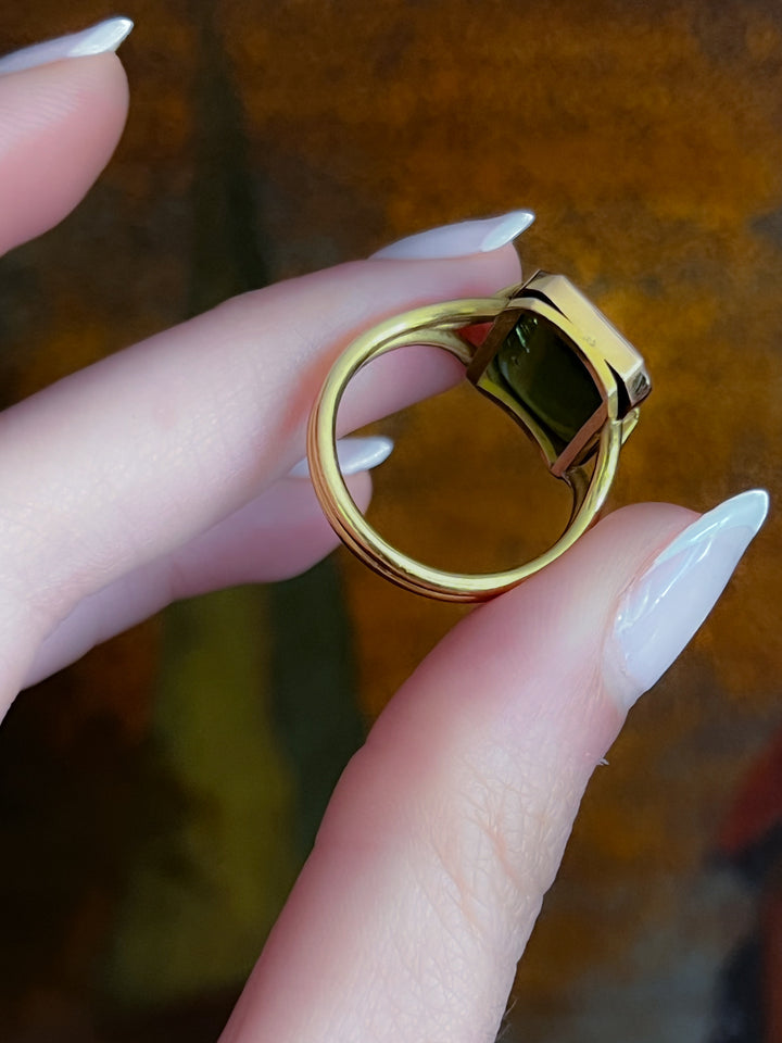 Outstanding Edwardian 18ct Green Tourmaline Dinner Ring