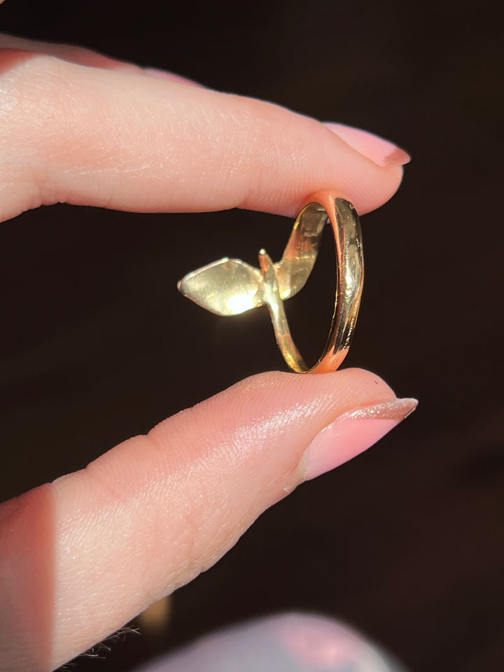 Gorgeous 18ct Serpent Ring with Diamonds