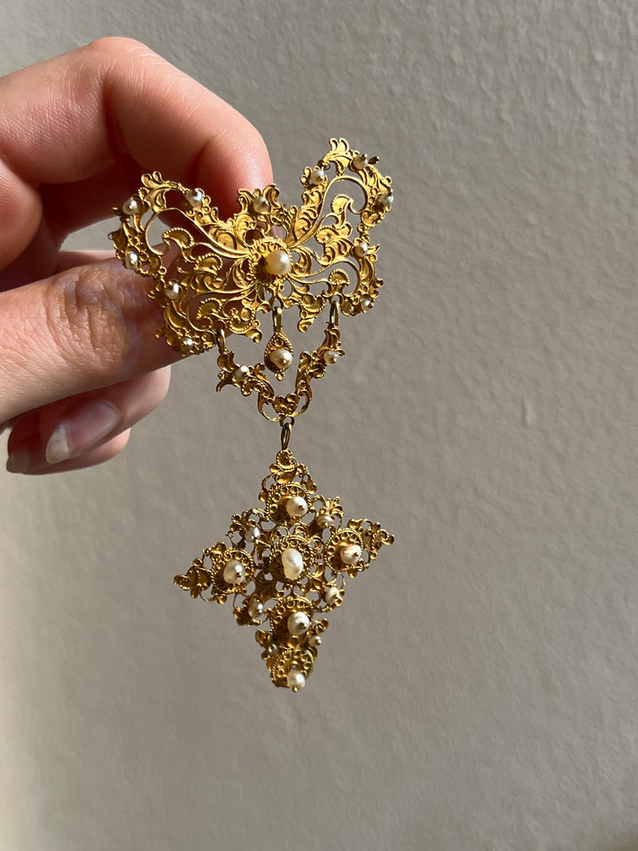 Outstanding Late 17th c Stomacher with Pearls