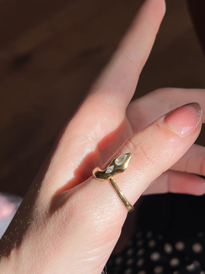 Gorgeous 18ct Serpent Ring with Diamonds