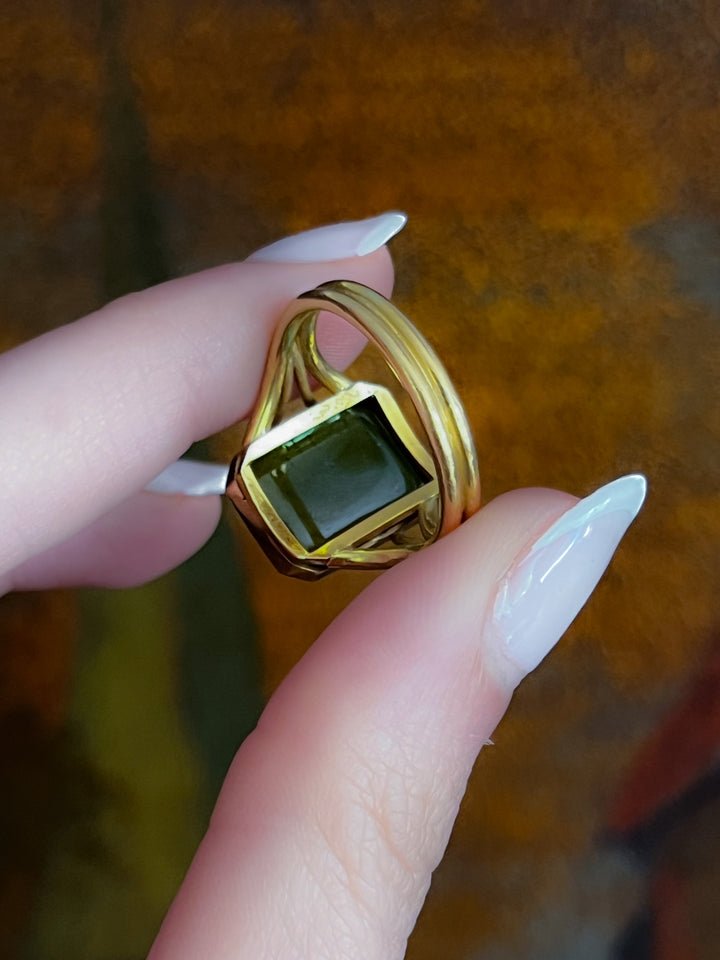 Outstanding Edwardian 18ct Green Tourmaline Dinner Ring
