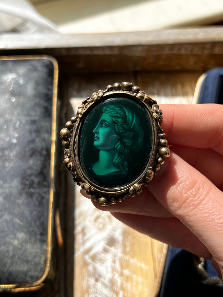 Tromp l’Oeil “Cameo Brooch” in Enamel 9ct