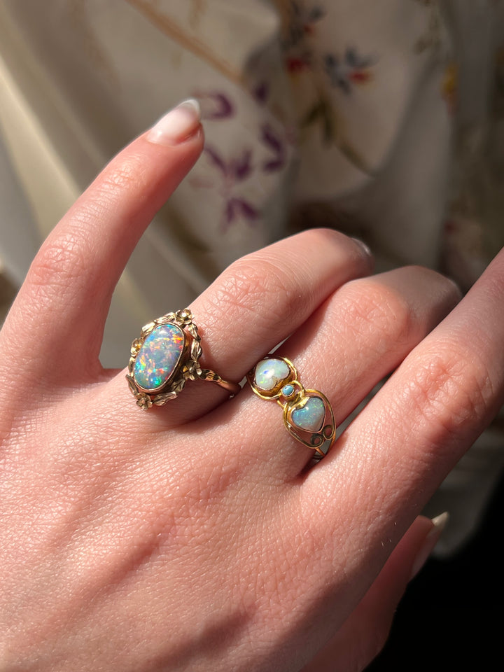 Superb 1940’s Opal Floral Halo’d Ring in 10ct