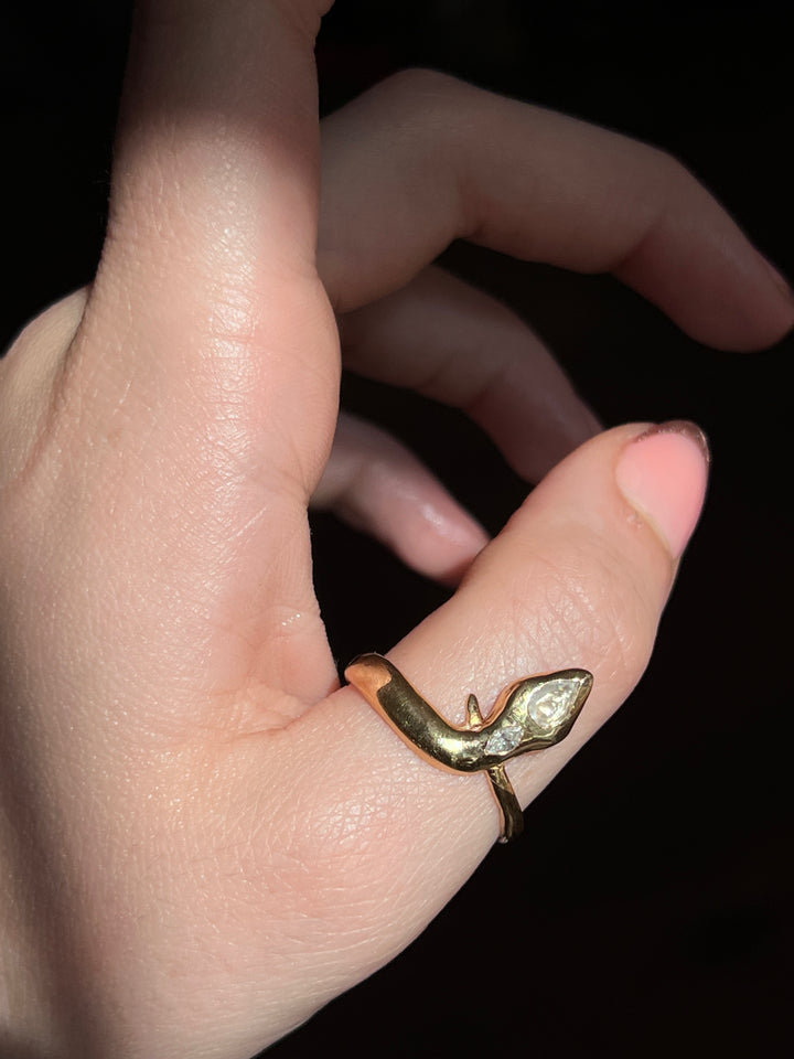 Gorgeous 18ct Serpent Ring with Diamonds