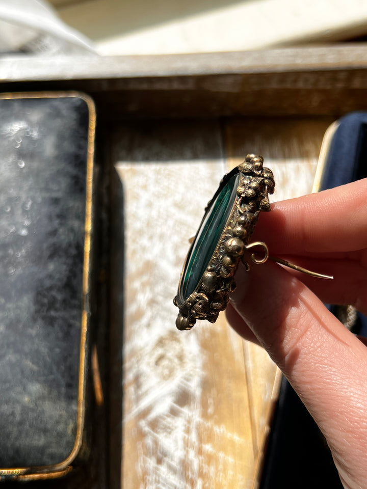 Tromp l’Oeil “Cameo Brooch” in Enamel 9ct