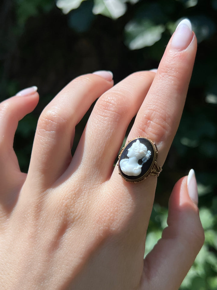 Superb Victorian Onyx Cameo Portrait Ring