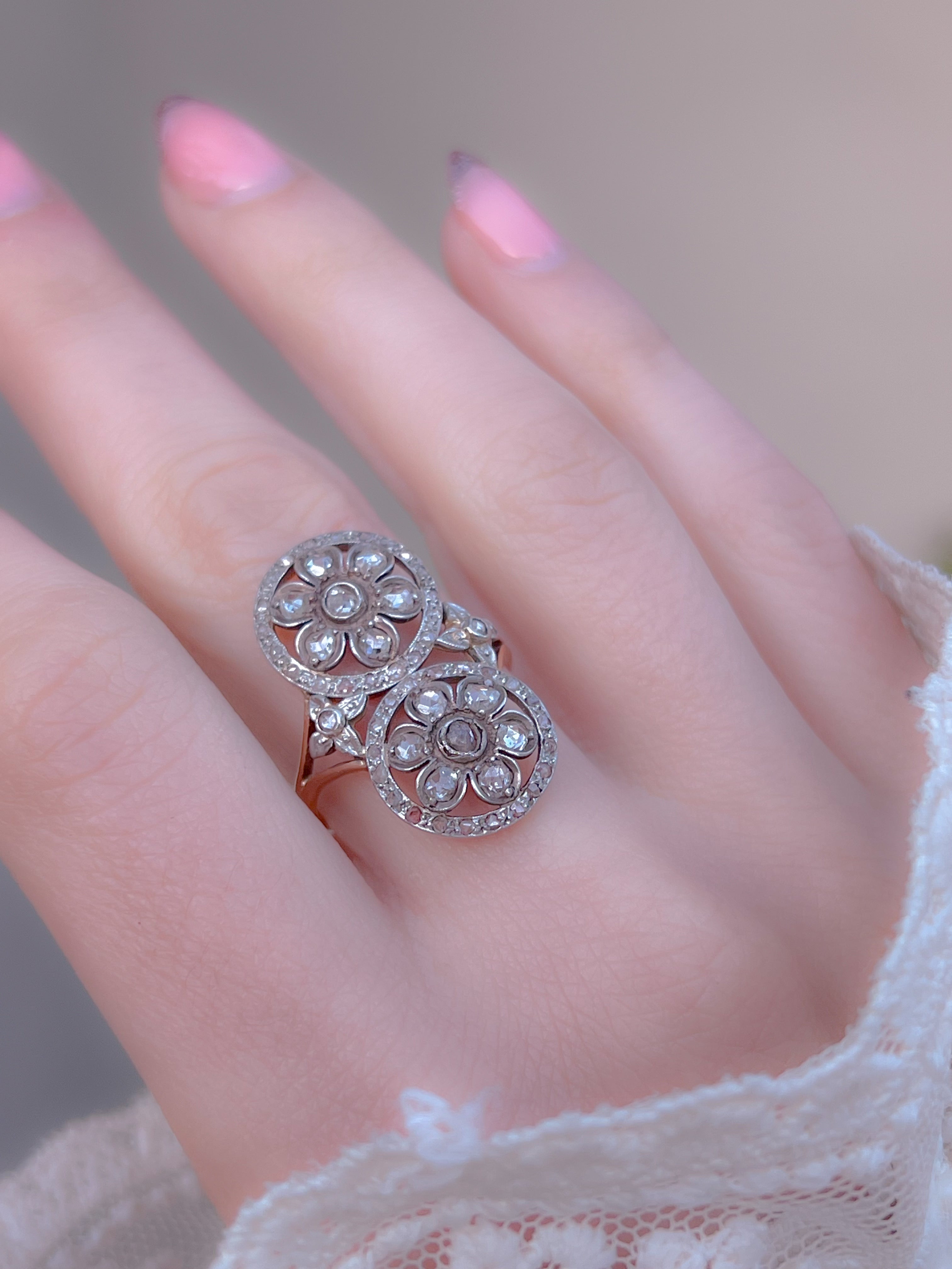 Gorgeous 18ct and Plat Victorian Diamond Flower Ring