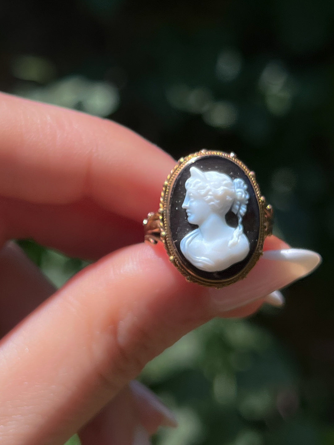 Superb Victorian Onyx Cameo Portrait Ring