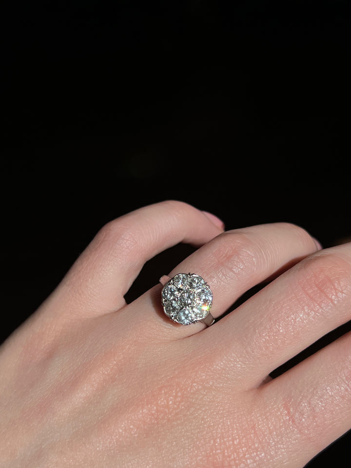 Gorgeous Post Deco Platinum and Diamond Daisy Ring
