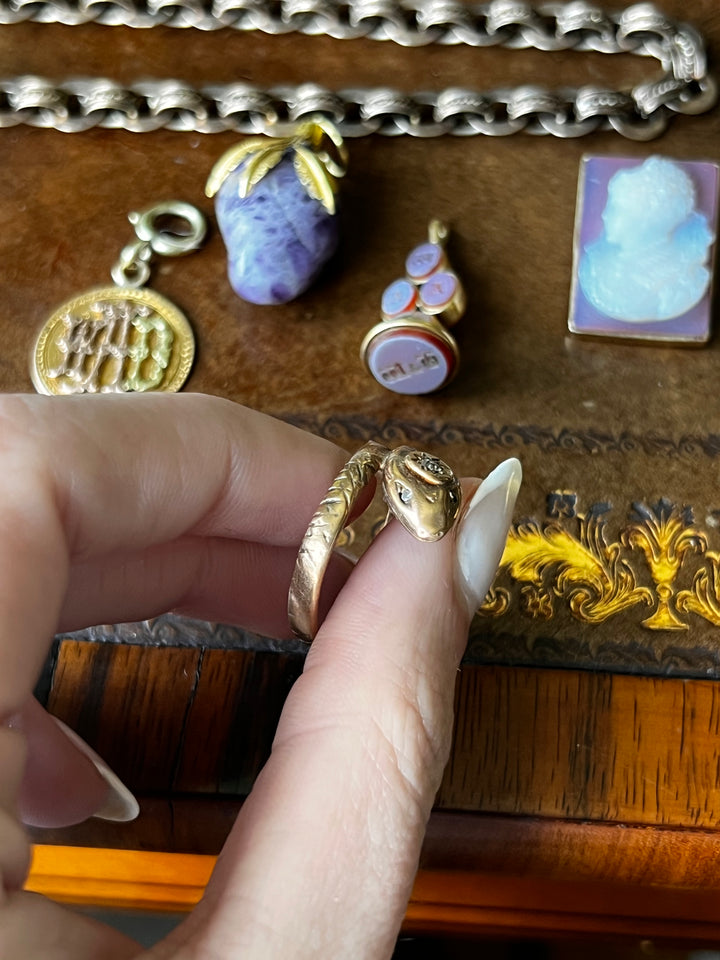 Gorgeous 9k Serpent With Diamond Head & Eyes