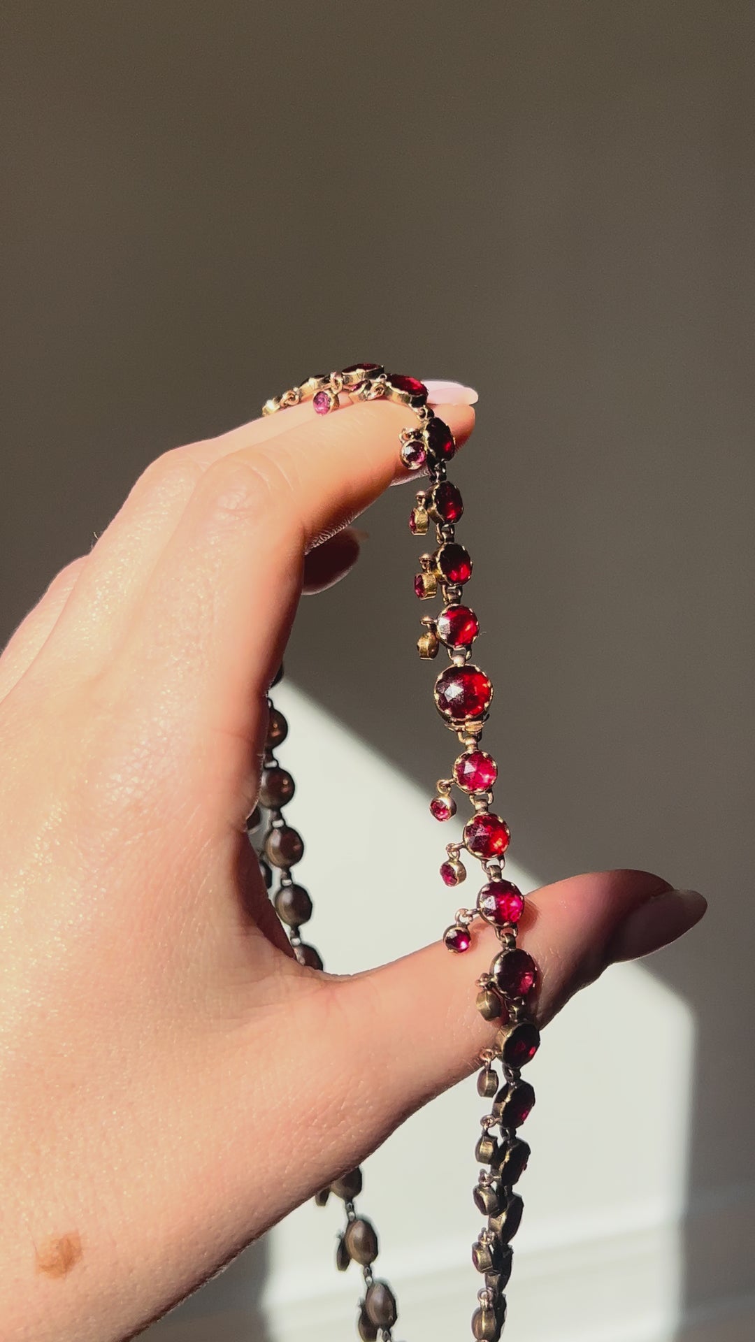 French Perpignan Garnet Rivière Necklace in 18ct