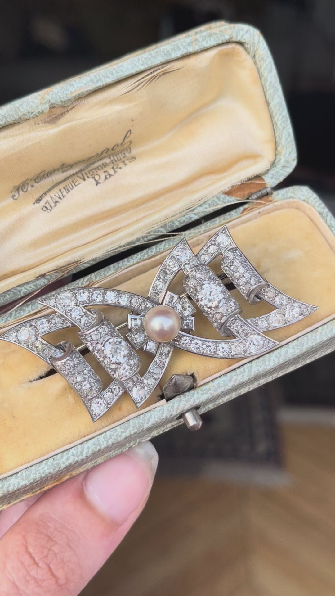 French Diamond Bow Brooch | 5ctw | 18ct White Gold | Post-Art Deco c.1930s