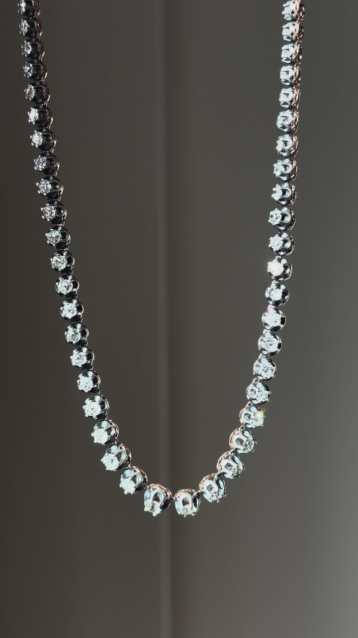 17" Old-Cut Diamond Rivière in 18-Carat Gold and Sterling Silver, 18.45 Carats