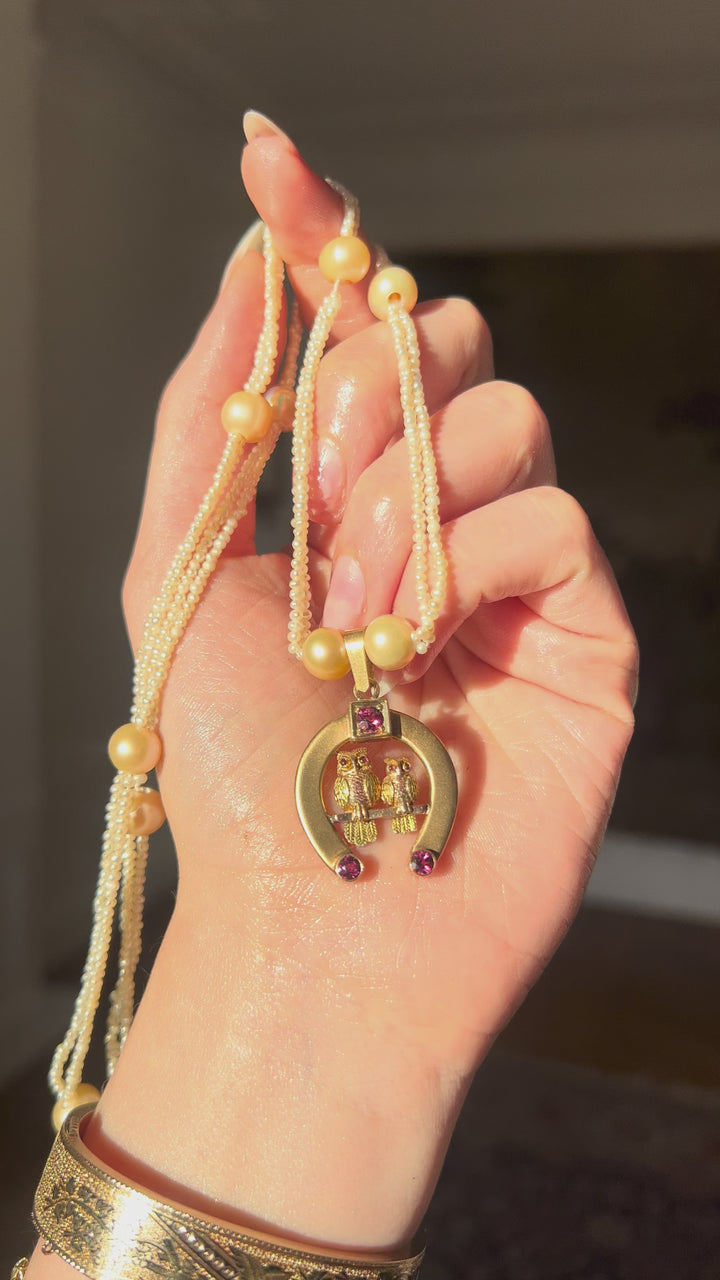 Owl & Horseshoe Pendant in 18ct