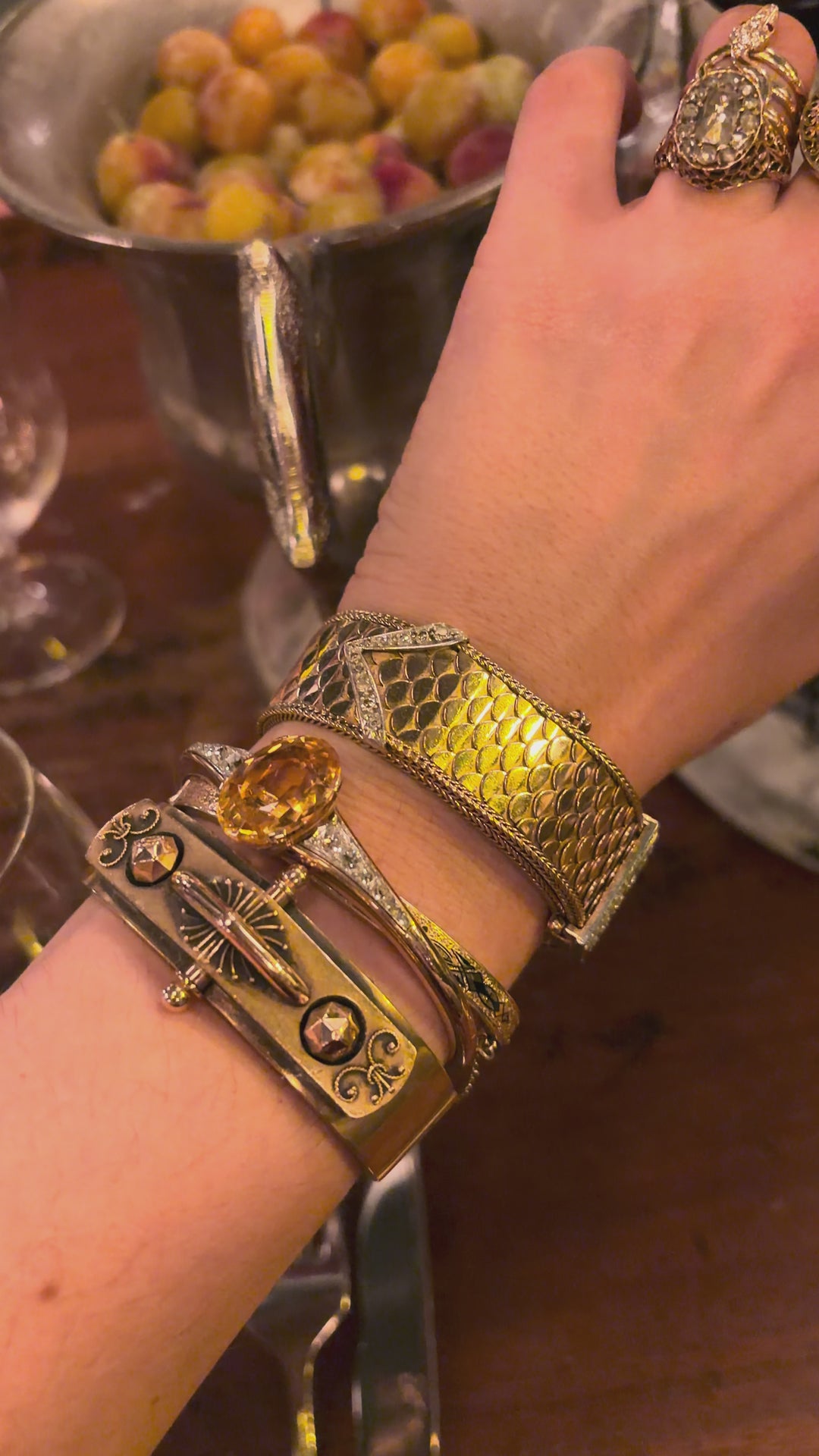 Outstanding 18ct + Platinum Dragonscale Buckle Bracelet Weighing Over 80g