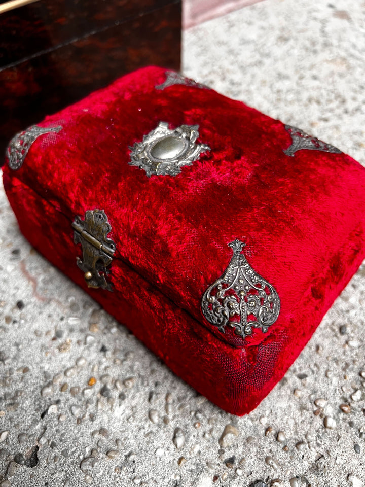 An outstanding Red Velvet + Tufted Silk Napoleon III Box