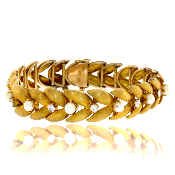 Magnificent Diamond and Pearl Bracelet with Laurel Design