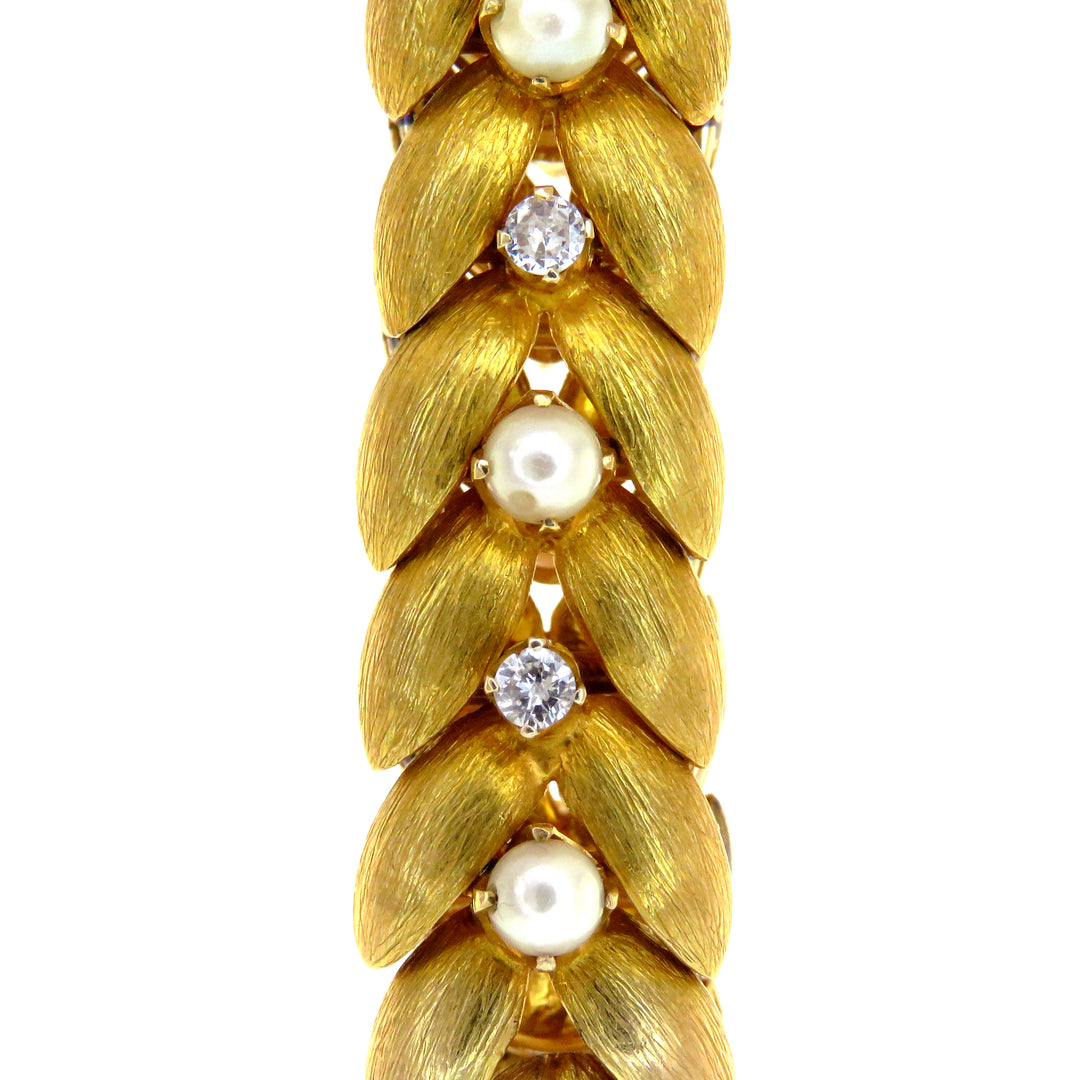 Magnificent Diamond and Pearl Bracelet with Laurel Design