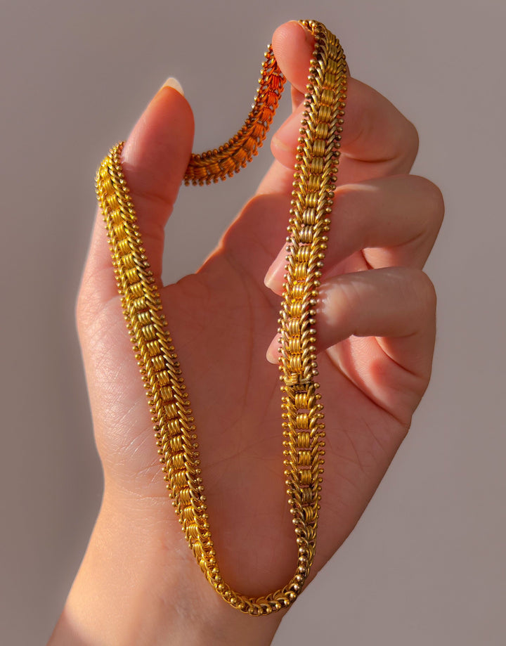 Outstanding 15k Greco-Roman Archaeological Revival Collar