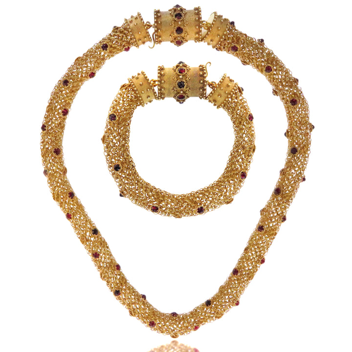 Outstanding Georgian Garnet Necklace 15k