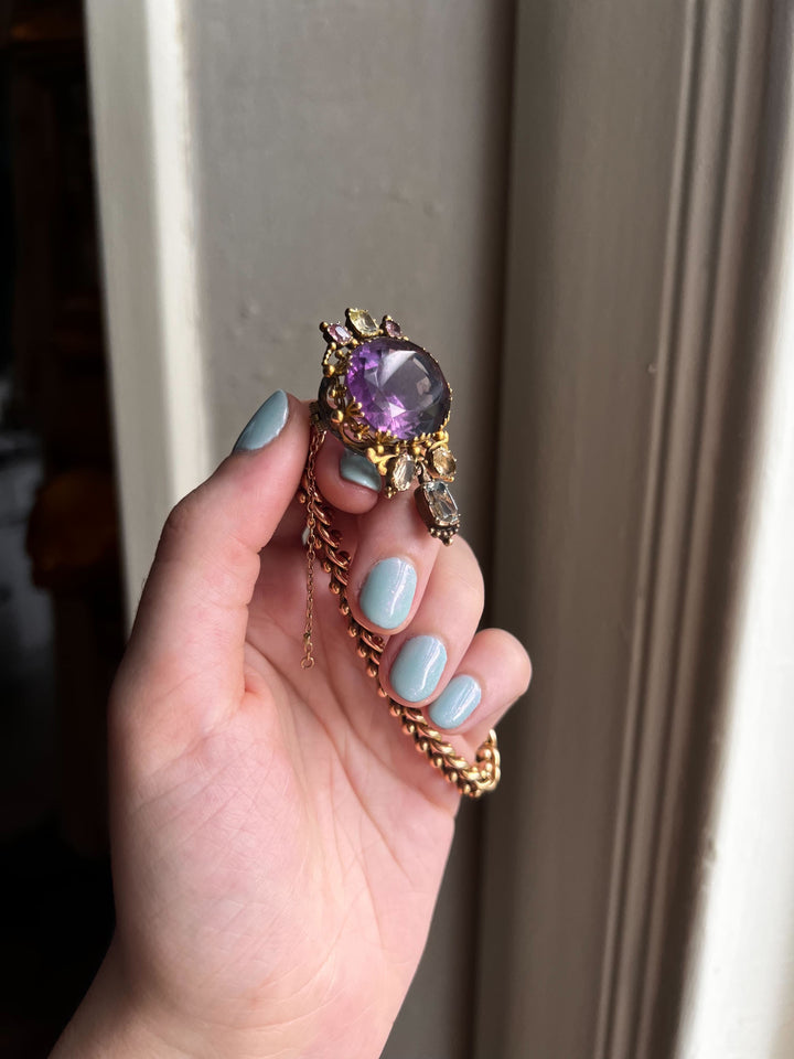 Outstanding, Museum Quality Amethyst Brooch in 18k Gold Circa 1890