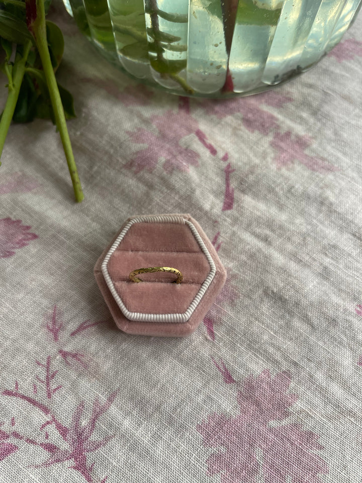 14ct Superb 1940’s Onyx and Diamond Ring & Gold Filled Split Ring