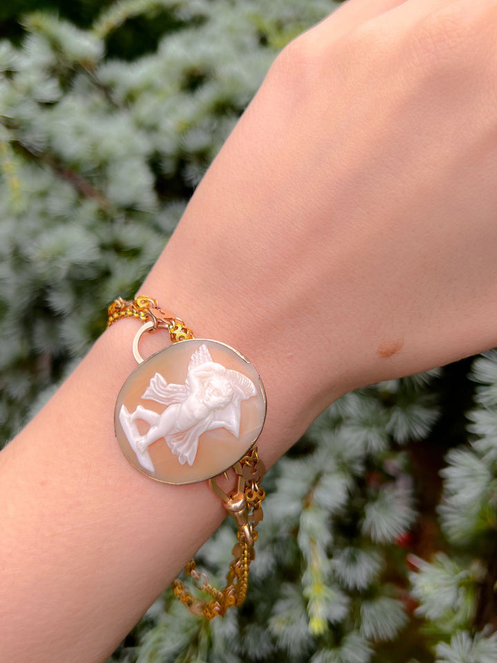 Delightful Victorian 9k Angel Cameo