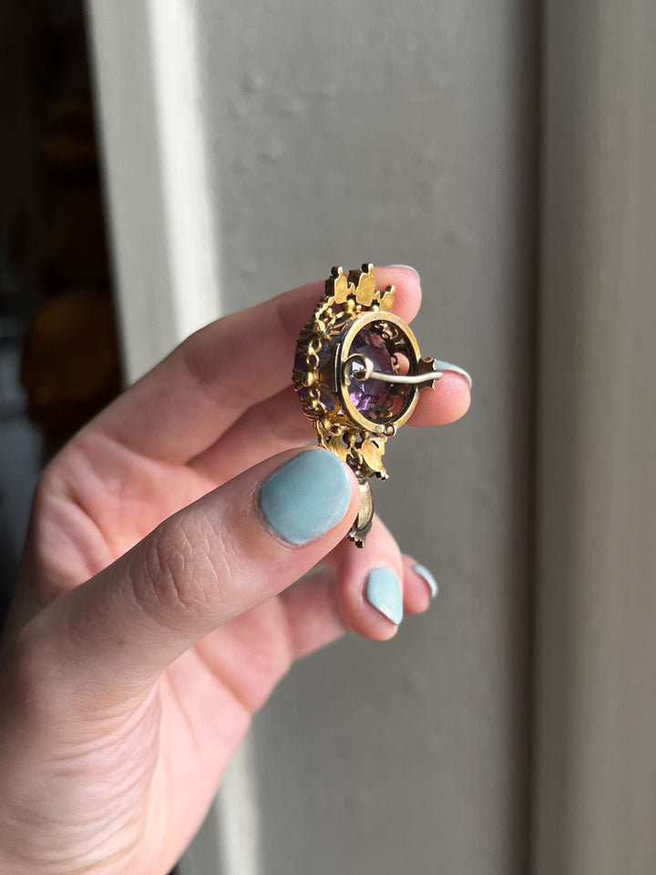 Outstanding, Museum Quality Amethyst Brooch in 18k Gold Circa 1890