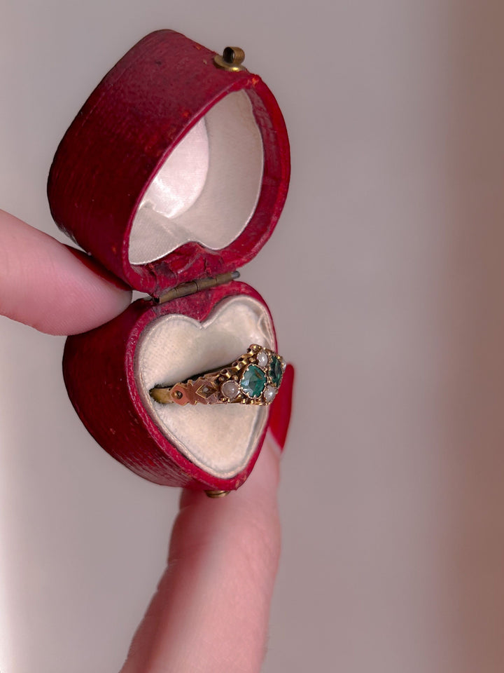 Emerald and Pearl 15k Ring Hallmarked for 1876
