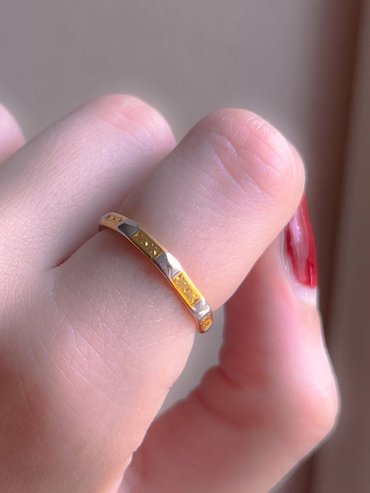 22k Octaband with Platinum Corners