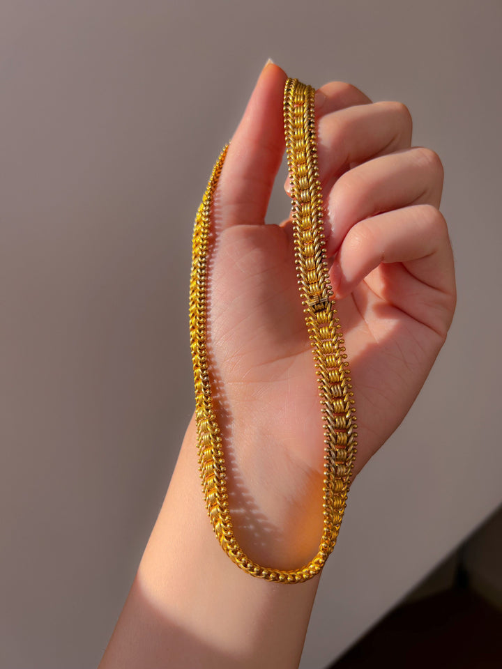 Outstanding 15k Greco-Roman Archaeological Revival Collar