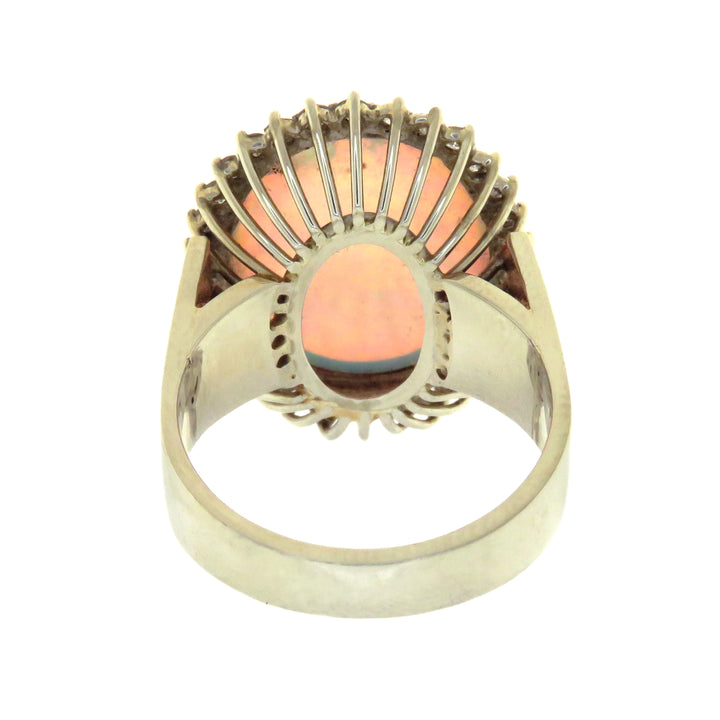 Outstanding 18k Australian Opal Basket Set Ring