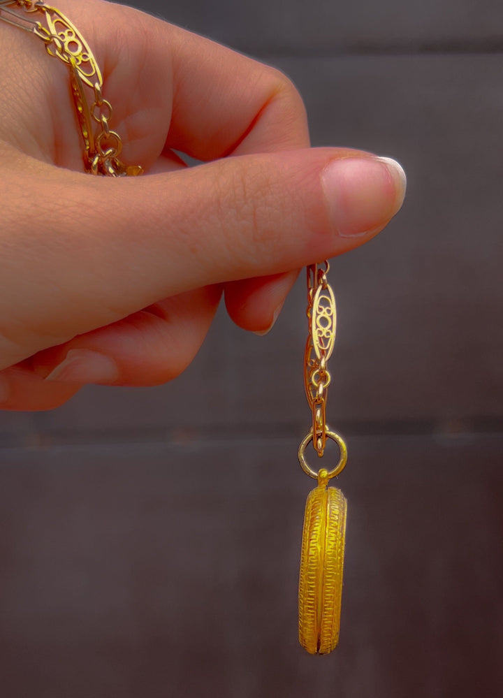 Scottish ‘Dinna Forget’ Locket in 9k