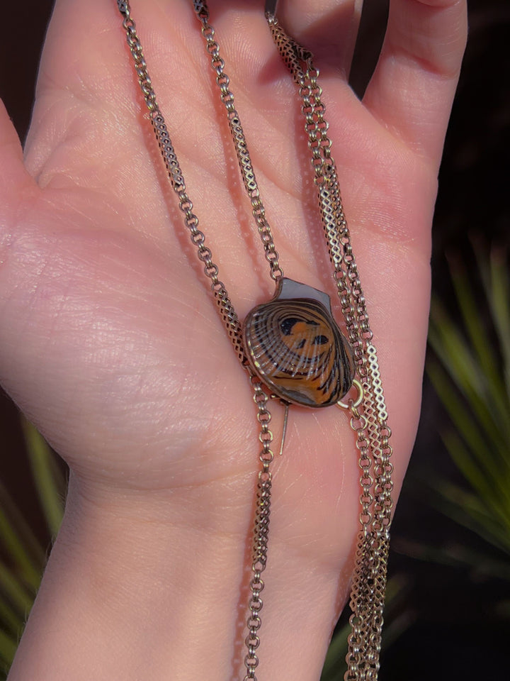 Venetian Glass Scallop Brooch In Gilt C. 1800