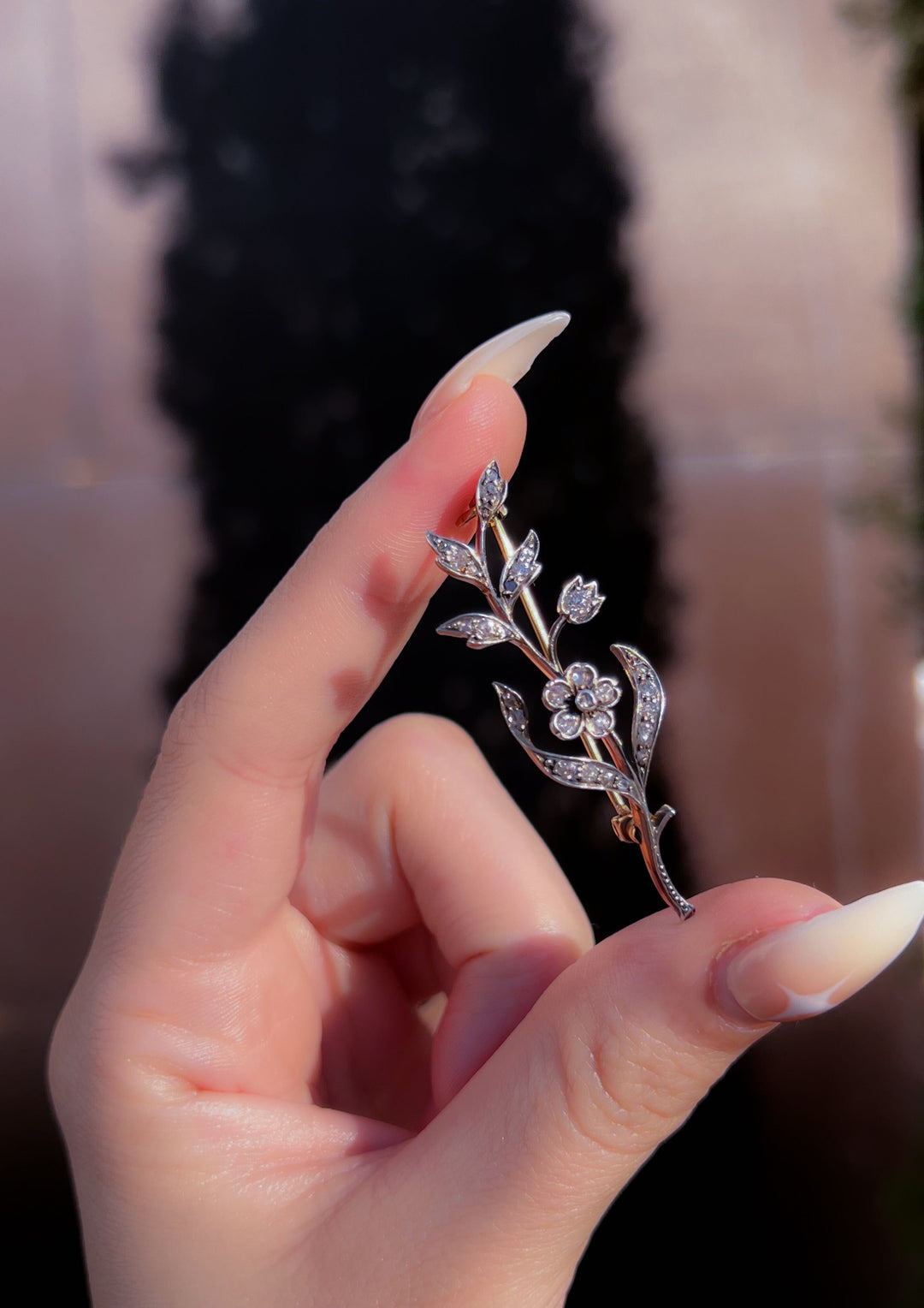 Stunning 9k Diamond Floral Spray Brooch