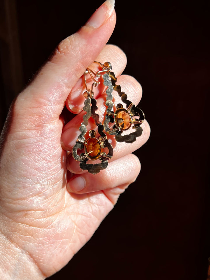 Superb Early Victorian 9k Earrings with Stunning Citrines