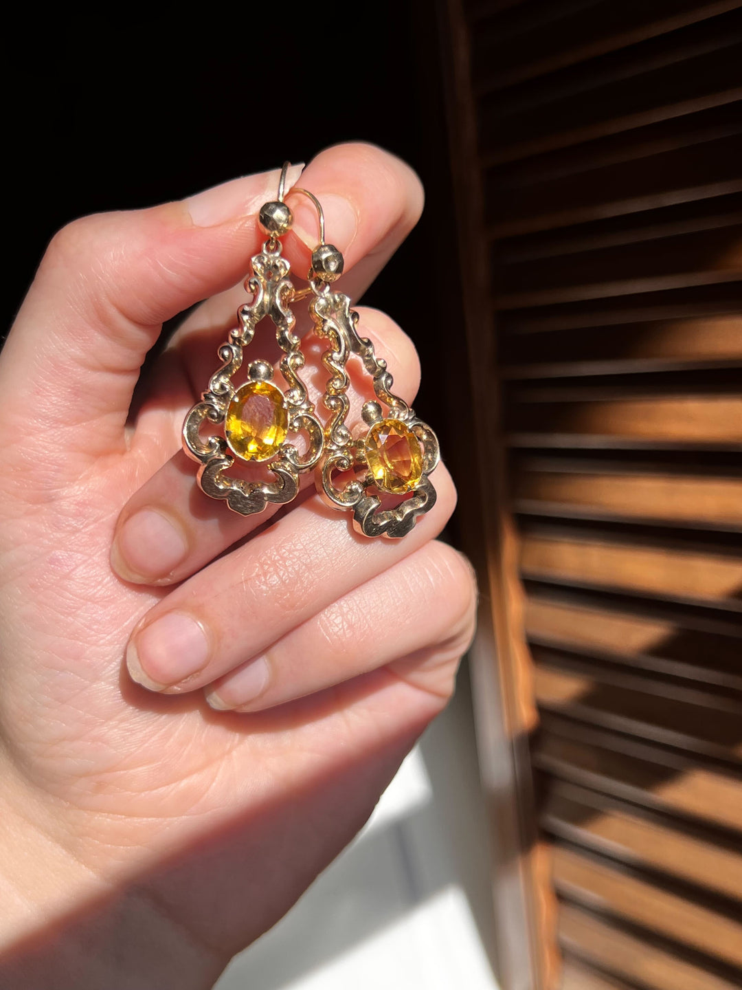 Superb Early Victorian 9k Earrings with Stunning Citrines