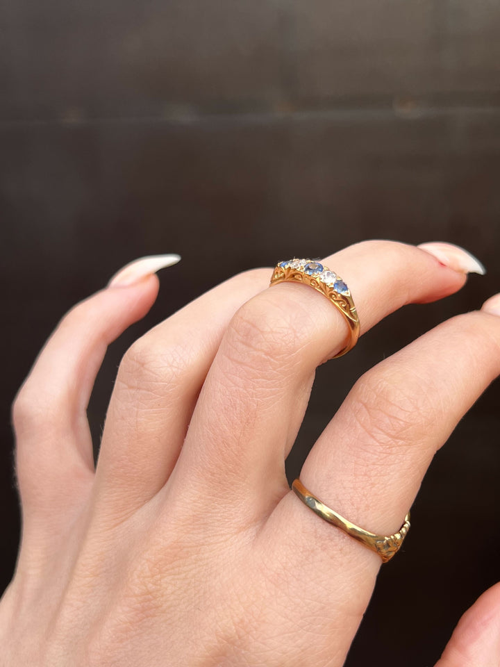 Victorian Sapphire + Diamond Band 18k