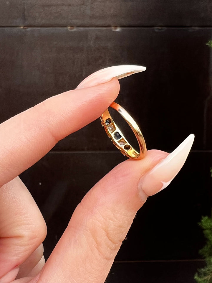 Victorian Sapphire + Diamond Band 18k