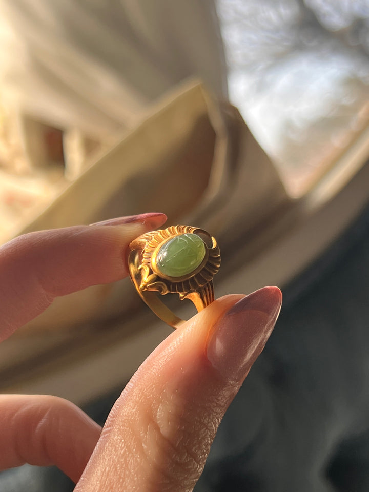 Outstanding Chalcedony Winged Scarab Conversion Ring in 14ct