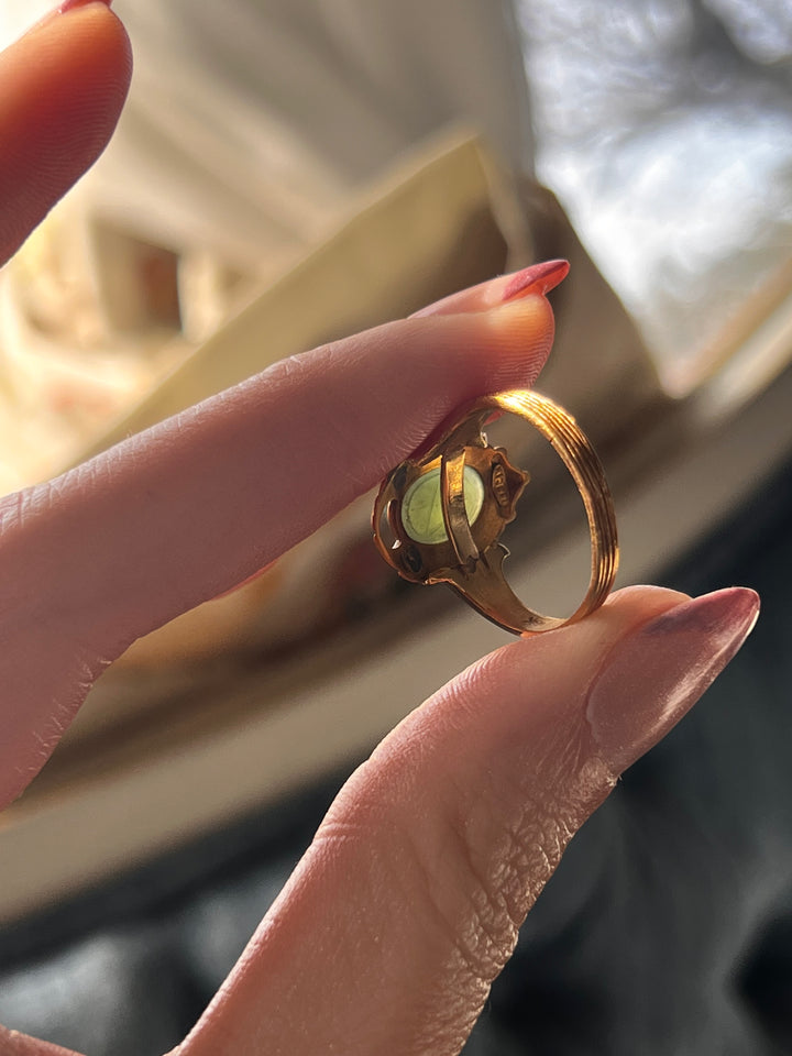 Outstanding Chalcedony Winged Scarab Conversion Ring in 14ct