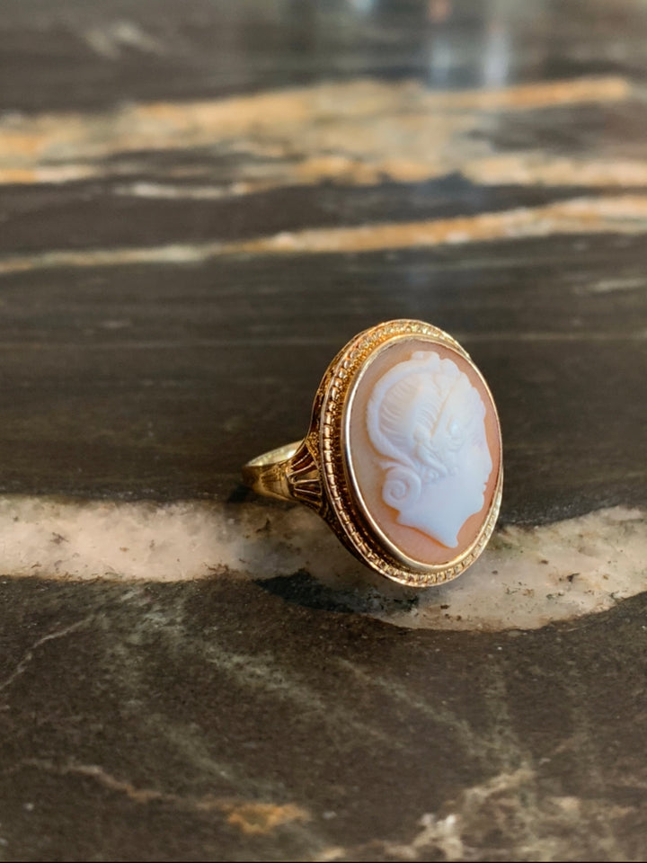 14k Art Deco Warrior Cameo Ring